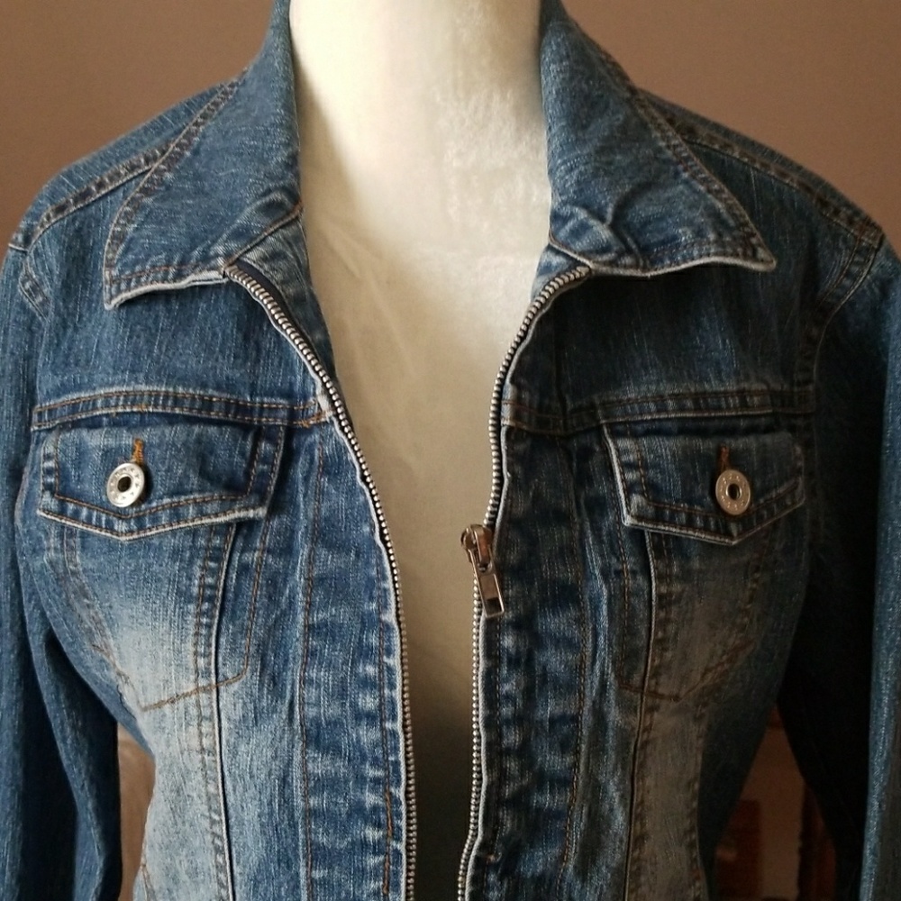Jean jacket - Picture 4 of 5